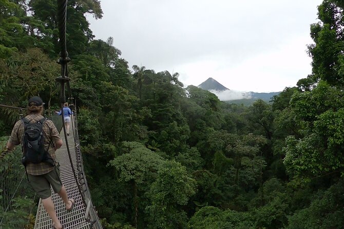 2-in-1 Best of La Fortuna. Hanging Bridges & Arenal Volcano + Traditional Lunch - Included Amenities