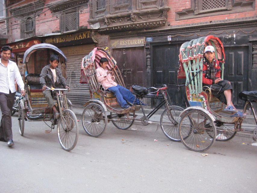 3-Hours Thamel Sightseeing Tour by Rickshaw in Kathmandu - Experience Highlights