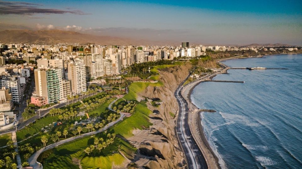 360° Panoramic Bus in Lima | History, Art | - Tour Highlights