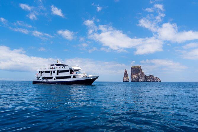 4-Day Galapagos Islands Cruise: Itinerary C (South) Aboard the Monserrat Yacht - Itinerary Highlights