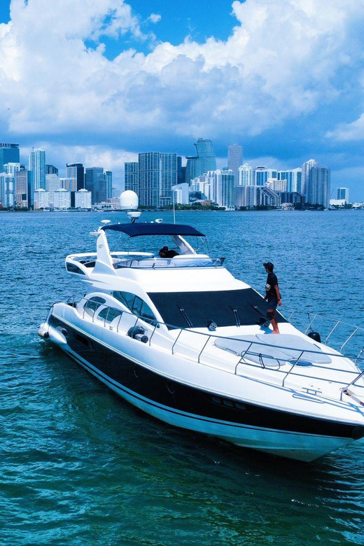 70FT Azimut Available in Miami for up to 13 People. - Booking Process