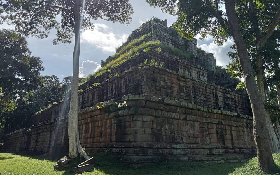 Adventure Into the Hidden Realm: Koh Ker, Beng Mealea Temple - Itinerary and Locations