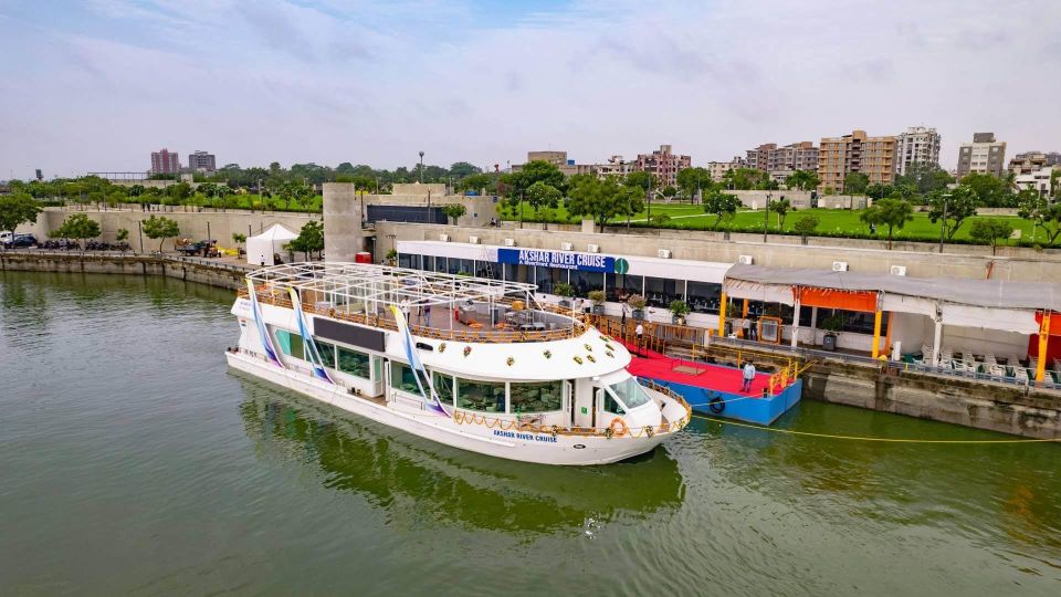 Ahmedabad: Sabarmati Riverfront Cruise With Dinner & Music - Itinerary and Schedule