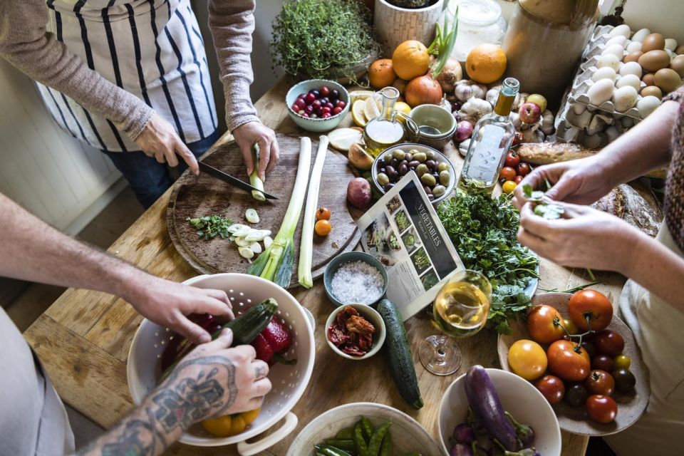 Alicante: Cooking Class With Private Chef and Local Wine - Highlights of the Menu