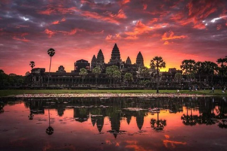 Angkor Wat: Guided Sunrise Bike Tour W/ Breakfast and Lunch - Tour Overview