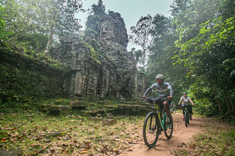 Angkor Wat: Guided Sunrise Bike Tour W/ Breakfast and Lunch - Itinerary and Daily Experience