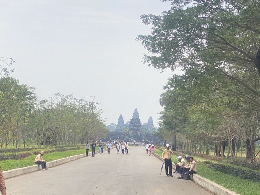 Angkor Wat Two Days Tour Standard - Day 1 Itinerary Highlights