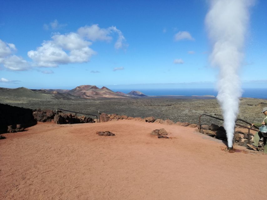 Arrecife: Timanfaya and Green Lagoon for Cruise Passengers - Exploring the Green Lagoon