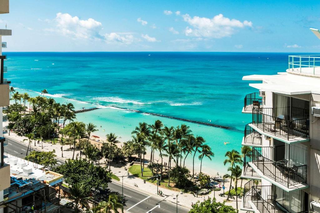 Aston Waikiki Beach Tower Review