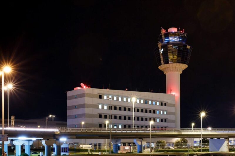 Athens Airport to Athens City Easy Van and Minibus Transfer - Pickup and Waiting Details