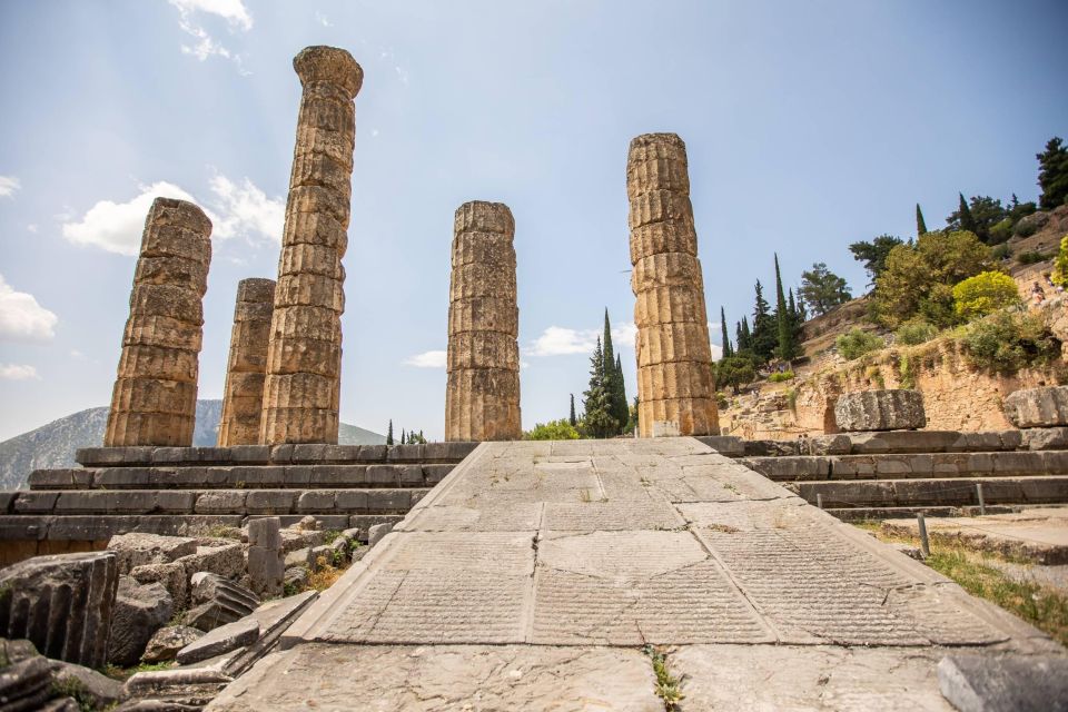 Athens: Delphi Small-Group Day Experience & Arachova Visit - Itinerary Highlights