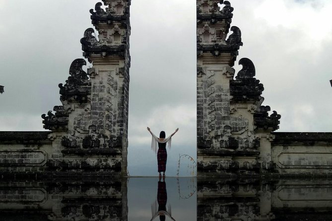 Bali Instagram Tour to The Most Scenic View - Lempuyang Temple Experience