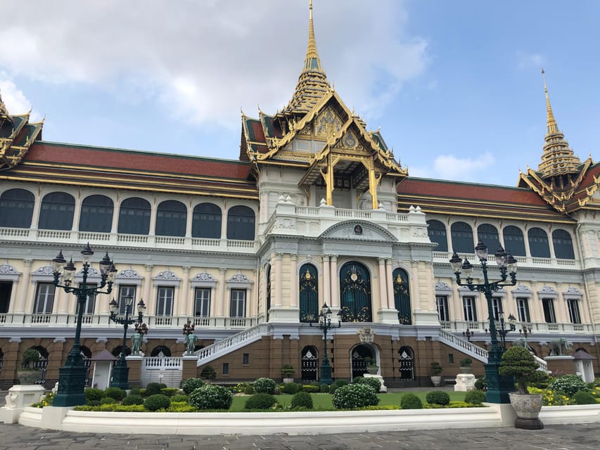 Bangkok: Grand Palace, Wat Pho, & Wat Arun Guided Tour - Itinerary Details