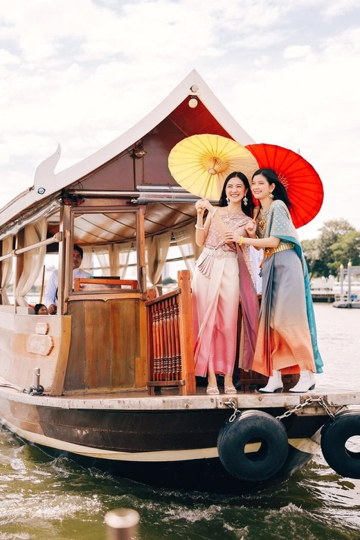 Bangkok: Supatra Cruise With Traditional Thai Costume - Cruise Experience