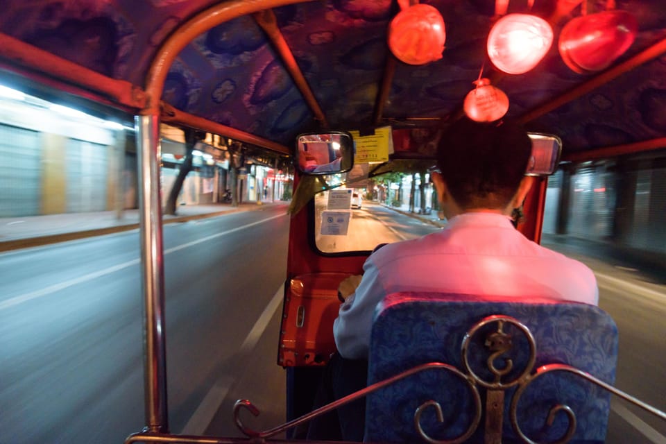 Bangkok Tuk Tuk Night Tour With Chinatown Visit - Itinerary Highlights