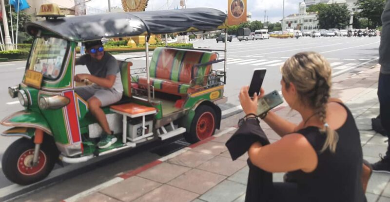 Bangkok : TUK TUK Twilight Cultures Market and Food Taste - Experience Highlights