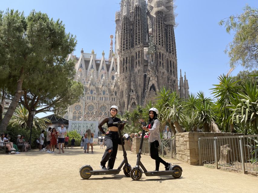 Barcelona: 3-Hour Sagrada Familia Escooter Tour - Highlights and Experience