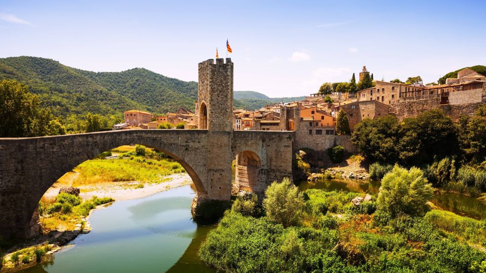 Barcelona: Besalú & Medieval Towns Tour With Hotel Pickup - Itinerary Highlights