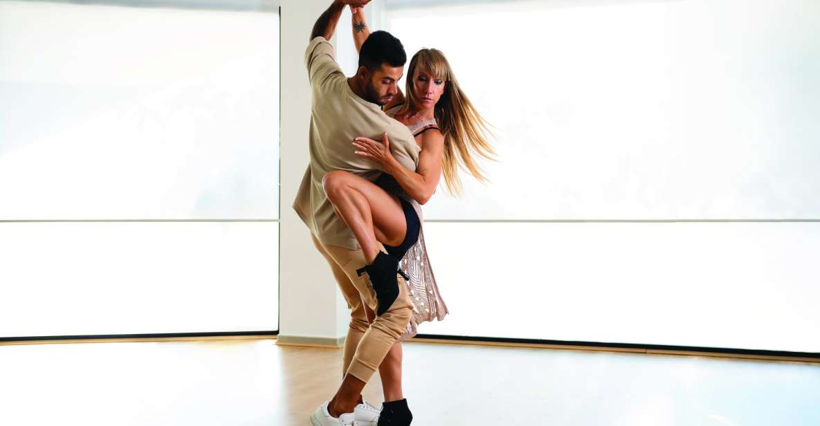 Barcelona: Latin Dance & Salsa Class Experience - Salsa, Merengue, and Bachata