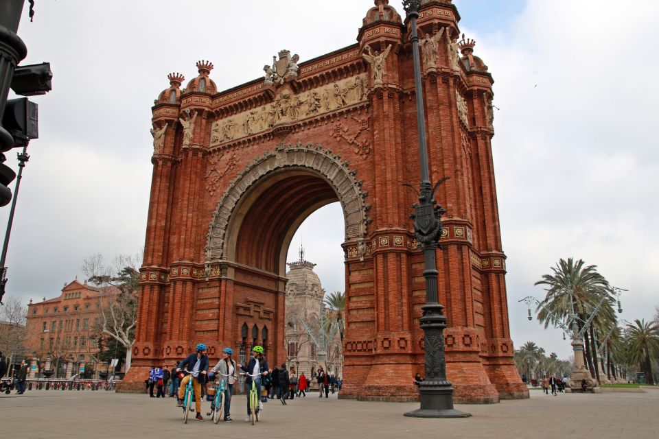 Barcelona: Montjuic Hill E-Bike Tour - Itinerary Highlights