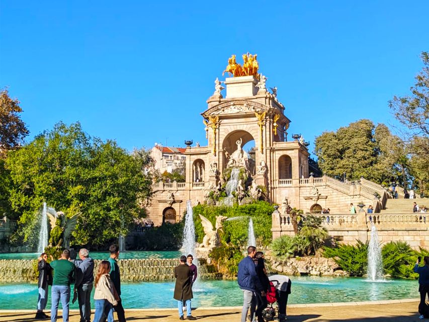 Barcelona: Old Town Private Walking Tour of Past and Present - Itinerary Highlights