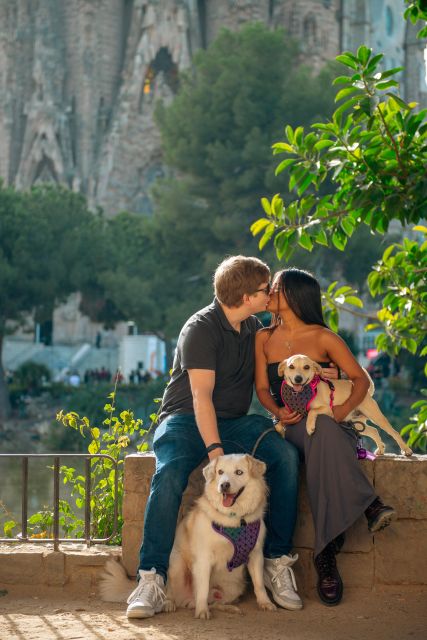 Barcelona: Romantic Photoshoot for Couples - Pricing and Inclusions