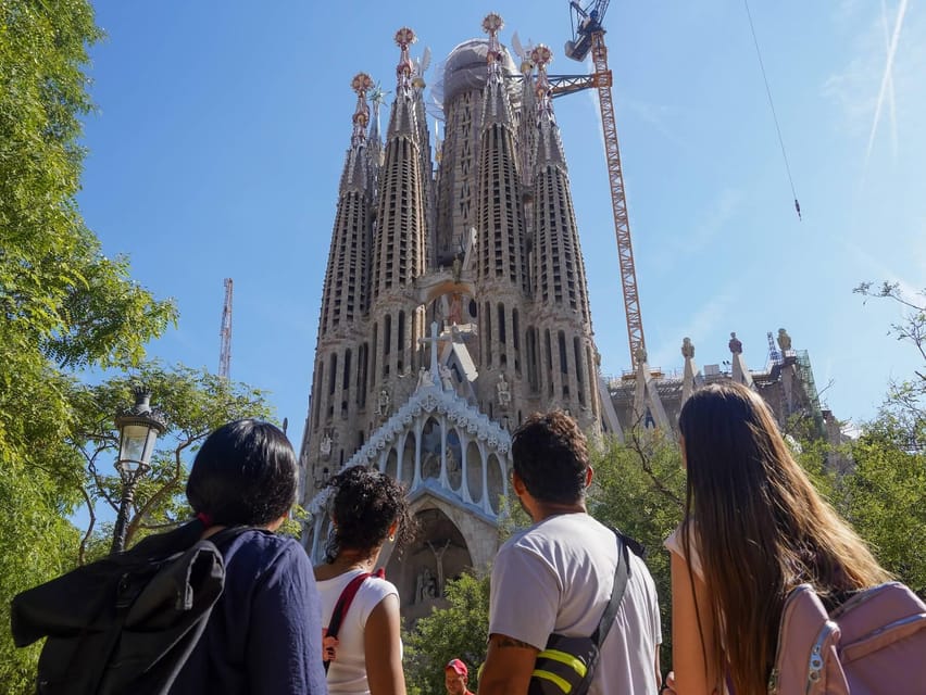 Barcelona: Sagrada Familia and Park Güell Tour - Tour Highlights