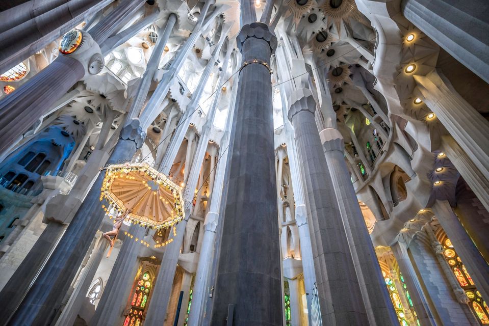 Barcelona: Sagrada Família Skip the Line Tour & Entry Ticket - Tour Overview