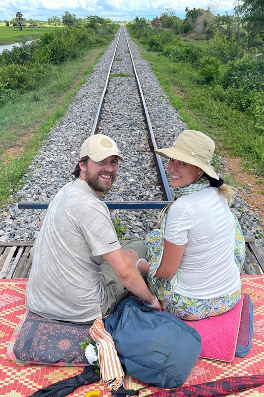 Battambang: Bamboo Train and Bat Cave From Siem Reap - Itinerary Highlights