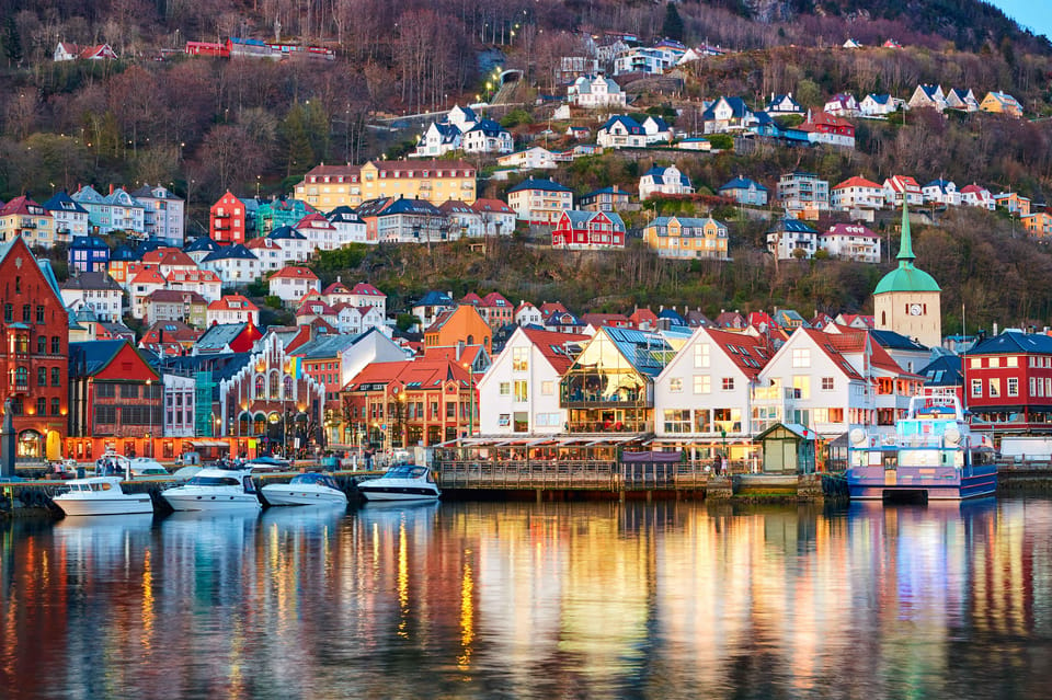 Bergen: Sightseeing Walking Tour With Ferry Ride - Itinerary Highlights