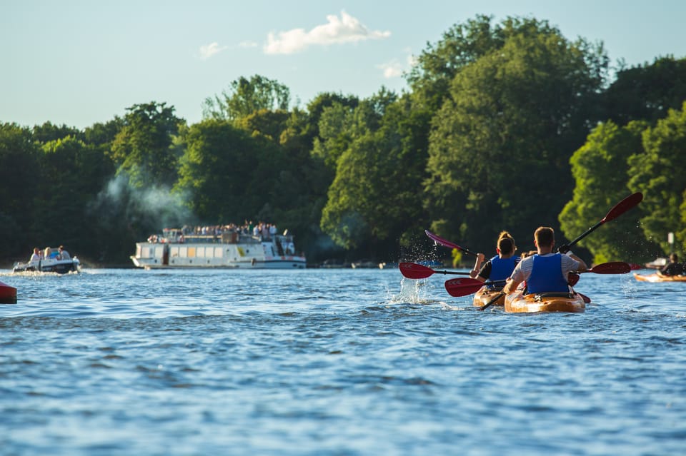 Berlin: 2-Hour Evening Kayak Tour on the Landwehr Canal - Experience Highlights