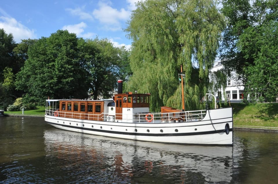 Berlin: 3-Course Dinner Cruise on Historic Saloon Ship - Gourmet Meal by Berlin Chef