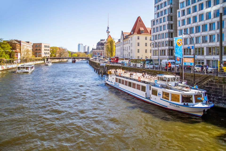 Berlin: Boat Tour Along the River Spree - Experience Highlights