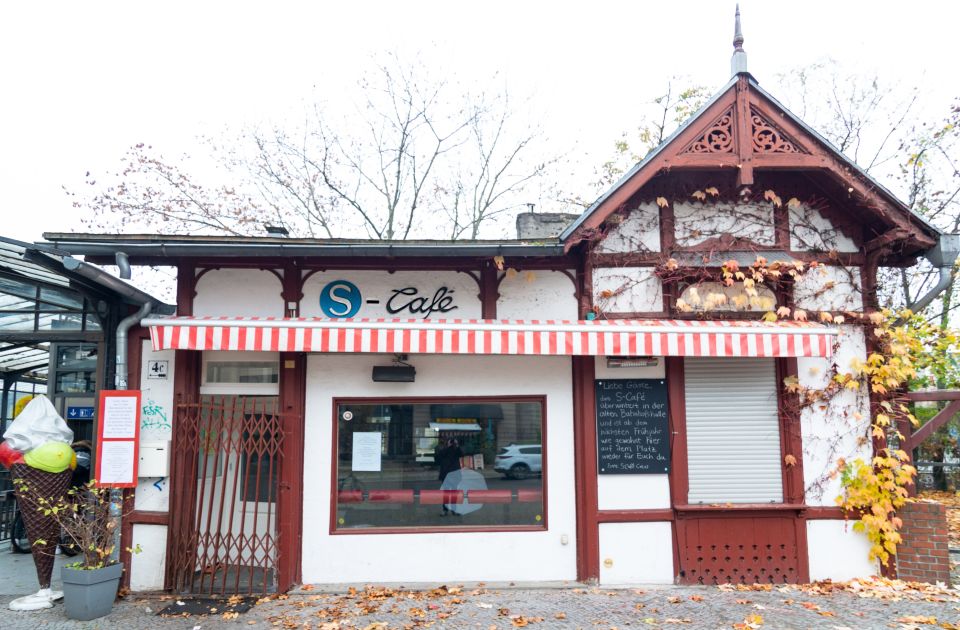 Berlin: Friedenau Neighborhood Historic Walking Tour - Historical Significance of Friedenau