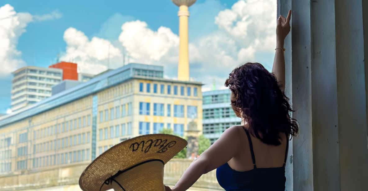 Berlin: Private Photoshoot With a Vacation Photographer - Experience and Itinerary