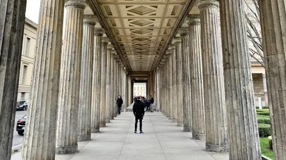 Berlin: Selfguided Audiotour Old Berlin - Booking Information