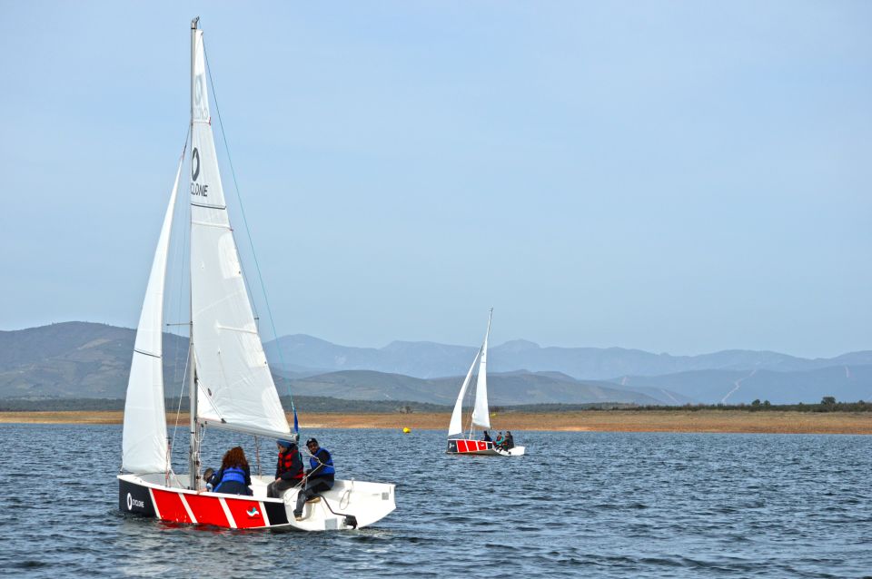 Berrocalejo: Sailing Class in Natural Park - Booking Information