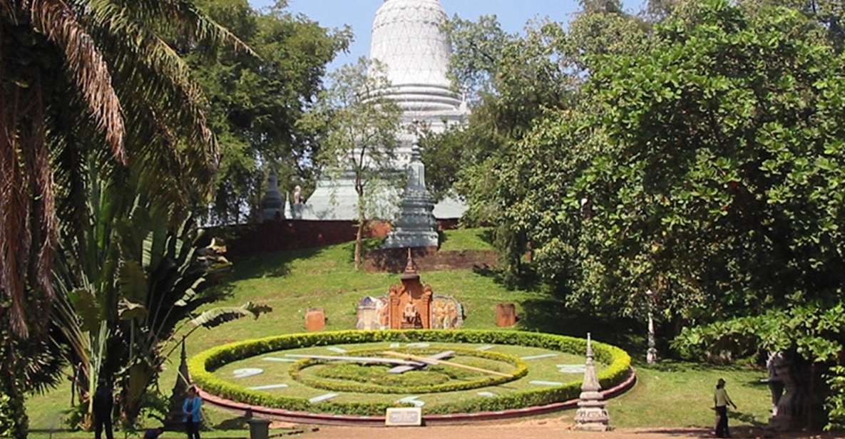 Best of Phnom Penh: Half-Day Private City Tour - Itinerary Highlights