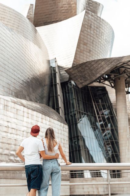 Bilbao: Express Walk With a Local in 60 Minutes - Experience Highlights