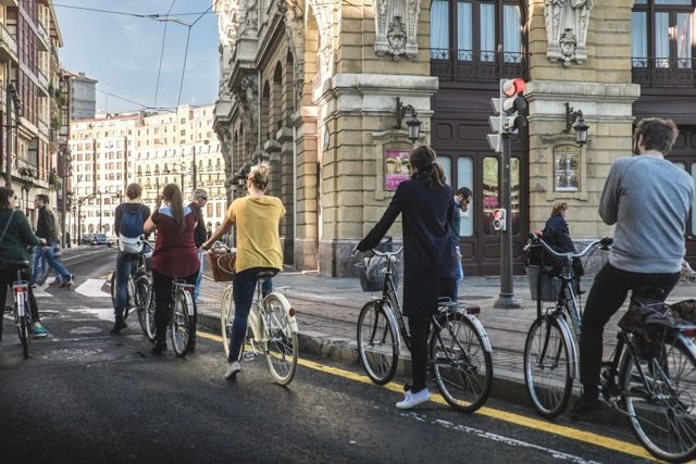 Bilbao: Street Art Small Group E-Bike Tour - Experience Highlights