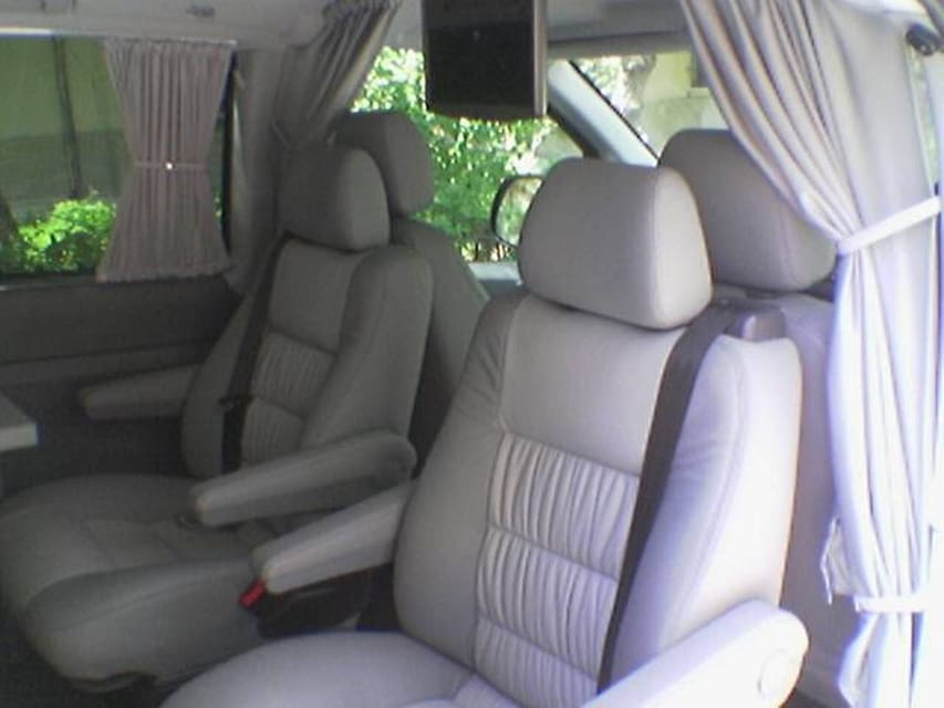 Bodrum: Private Airport Transfer by Mercedes With Pickup - Vehicle Features