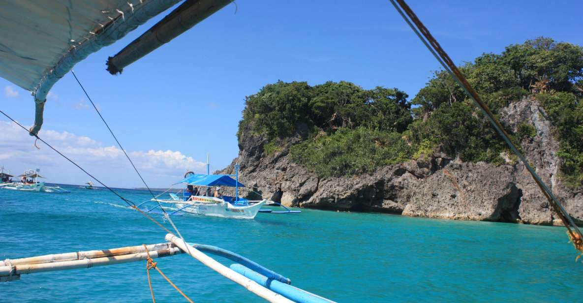 Boracay Hopping Tour With Standard Boodle Fight Lunch - Itinerary and Experience