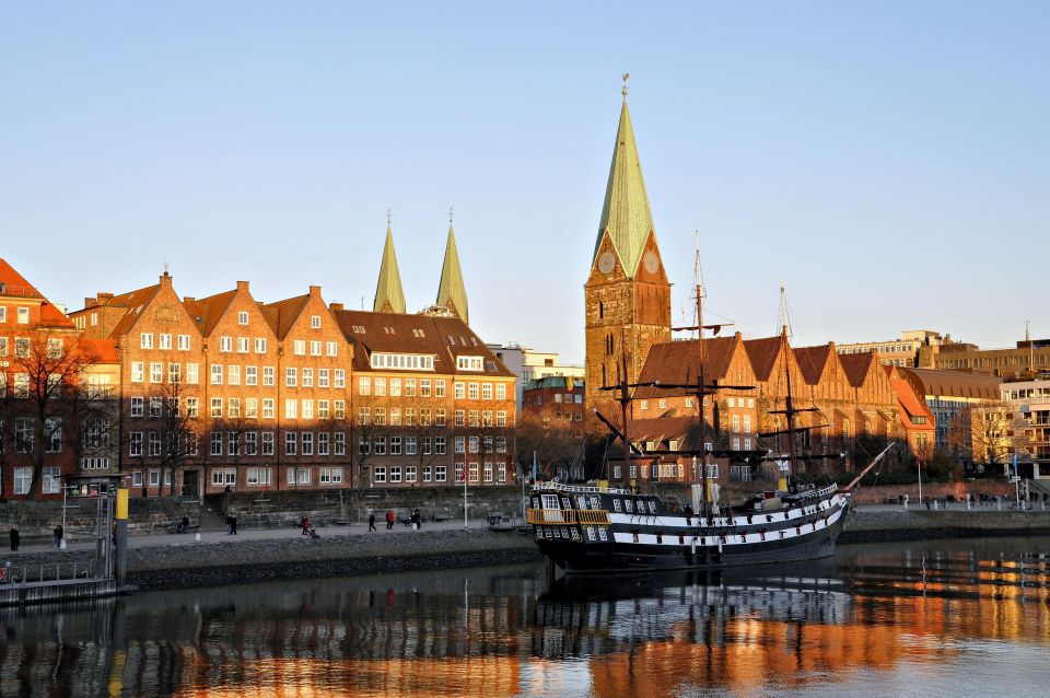 Bremen: Express Walk With a Local in 60 Minutes - Experience Highlights