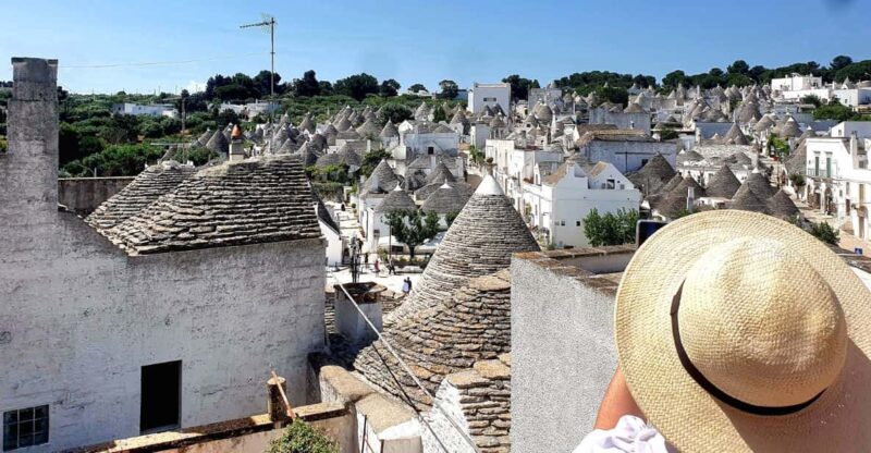 Brindisi: Alberobello, Locorotondo & Ostuni Tour With Brunch - Itinerary Highlights