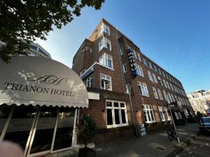 Budget Trianon Hotel - Guest Ratings and Reviews