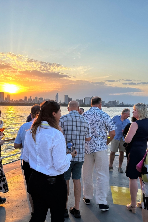 Buenos Aires: Puerto Madero Sunset Cruise With Open Bar - Cruise Options and Itinerary