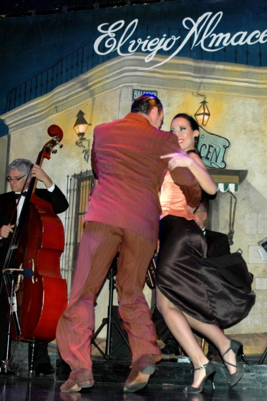 Buenos Aires: Tango Show at El Viejo Almacen - Venue Features and Atmosphere