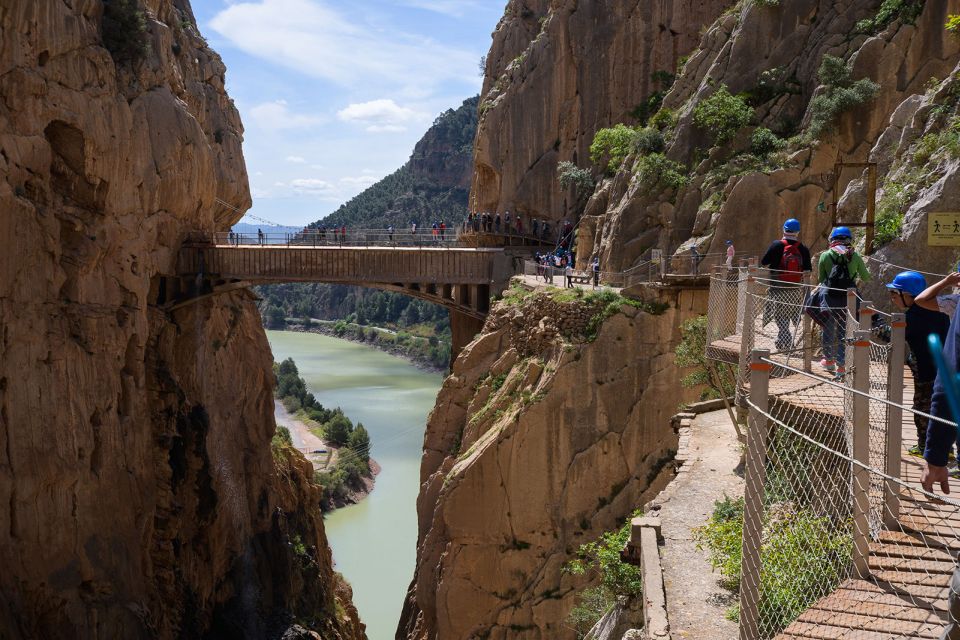 Caminito Del Rey: Guided Tour With 1 Drink and Shuttle Bus - Detailed Itinerary