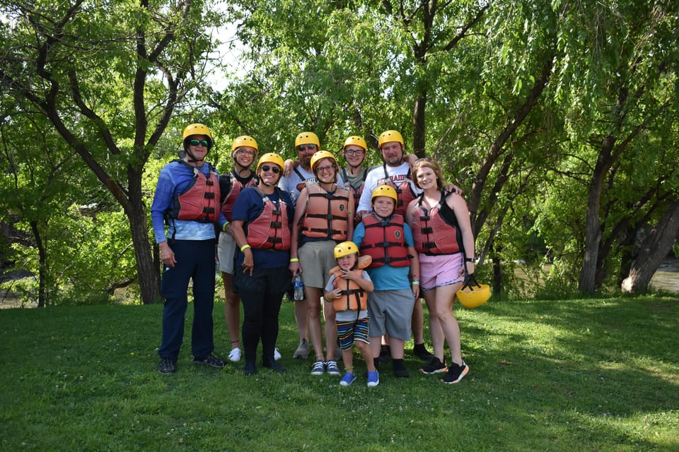 Cañon City: Family Float Rafting With Lunch, Photo & Wetsuit - Itinerary and Experience