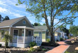 Cape Cottage Inn - Guest Ratings and Reviews